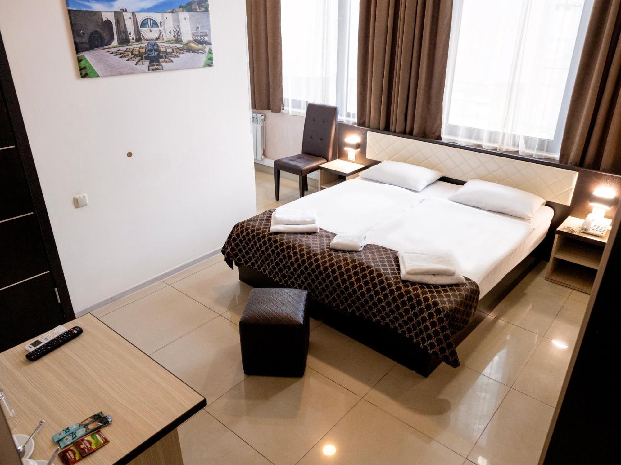 Comfort Hotel Yerevan Exterior foto