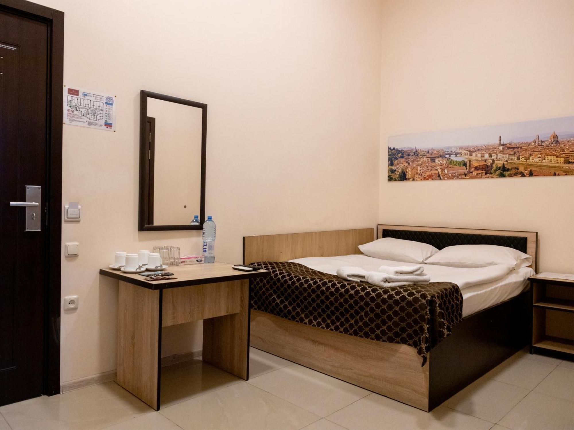 Comfort Hotel Yerevan Exterior foto