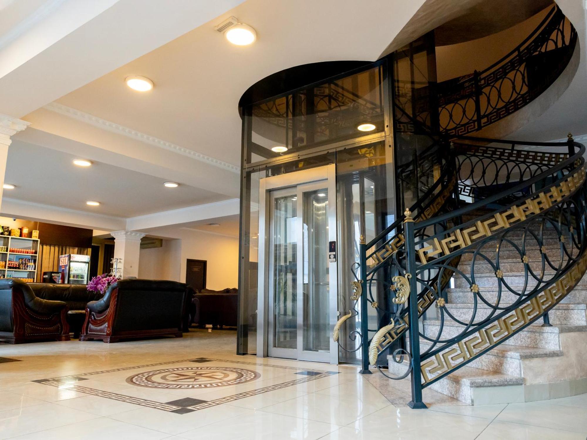Comfort Hotel Yerevan Exterior foto