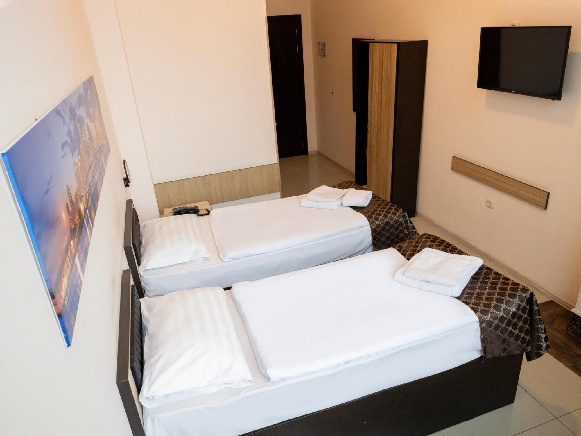 Comfort Hotel Yerevan Exterior foto