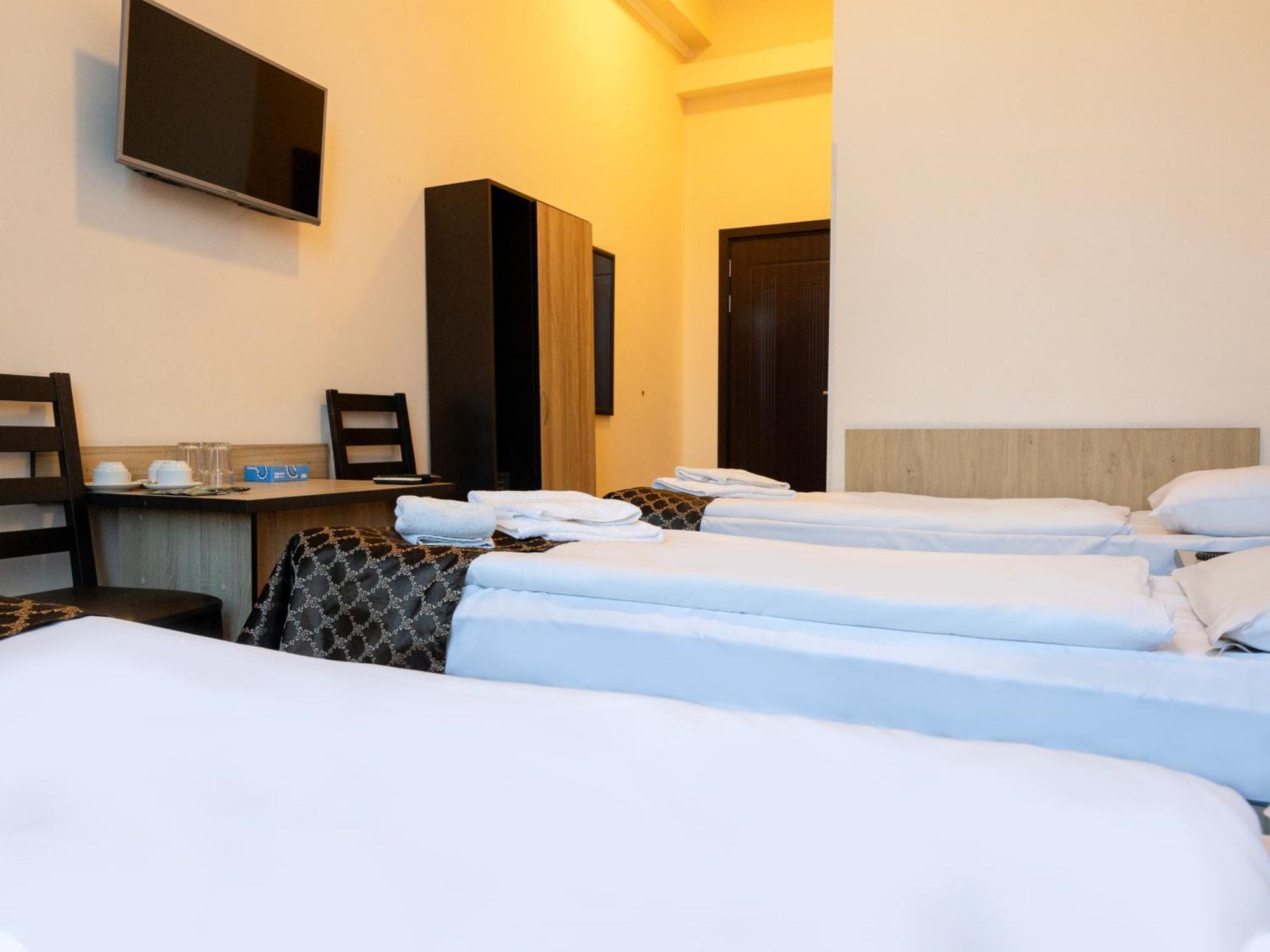Comfort Hotel Yerevan Exterior foto